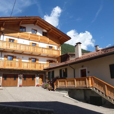 Casa Dorich Apartman Pozza di Fassa Kültér fotó