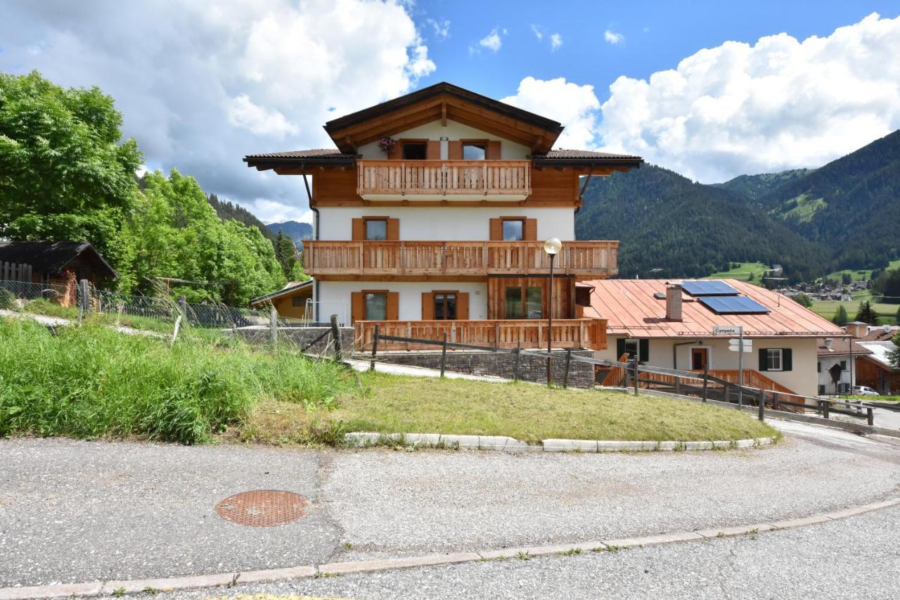 Casa Dorich Apartman Pozza di Fassa Kültér fotó