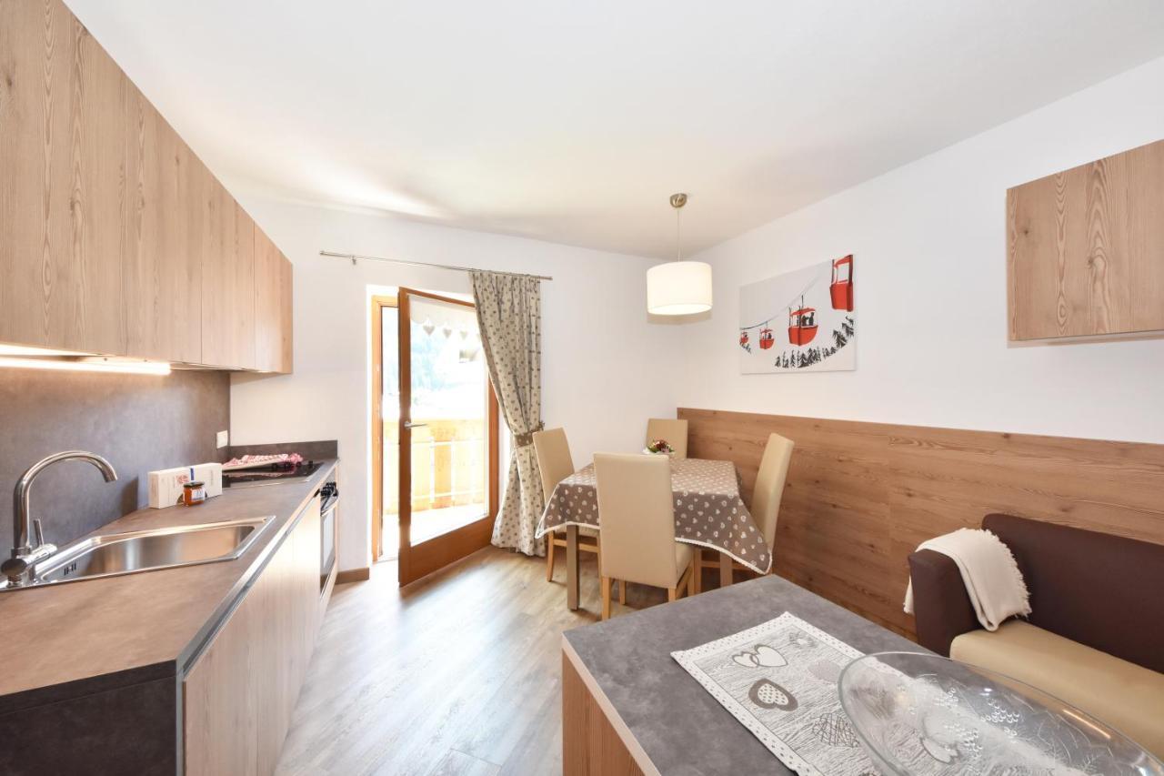 Casa Dorich Apartman Pozza di Fassa Kültér fotó
