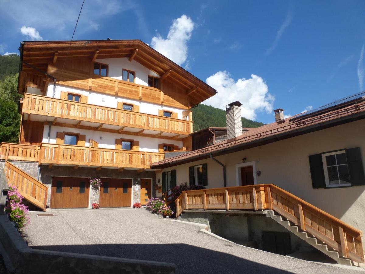 Casa Dorich Apartman Pozza di Fassa Kültér fotó